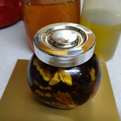 蜂蜜漬けはよく作るのですがオリーブ油を混ぜるのは初めてです♪　楽天で届いたナッツ類で早速実験！クランベリー無くてごめんなさい　届いたと思ったらもう次のセールだぁ